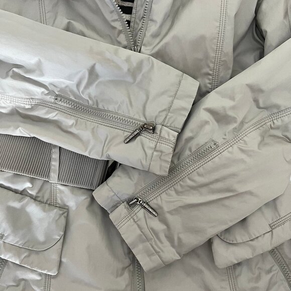 Airfield Winter Coat - matte satin light grey - size Medium - Picture 15 of 17